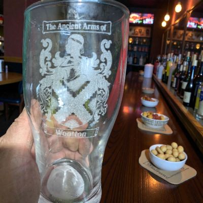 Personalised Pint Glass – Engraved with Your Name, Logo or Text