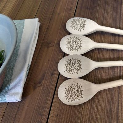Custom wooden spoon with text or logo — Wooden spoon personalised with your chosen engraving, ideal for gifts or branded merchandise.