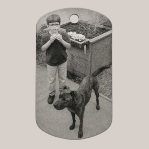Engraved pet photo tag custom design — Durable aluminium tag featuring a laser‑engraved pet photo and optional custom text.