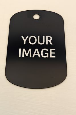Personalised pet ID tag with engraved photo — Lightweight engraved pet tag showcasing your pet’s photo, perfect for collars, bags or gifts.