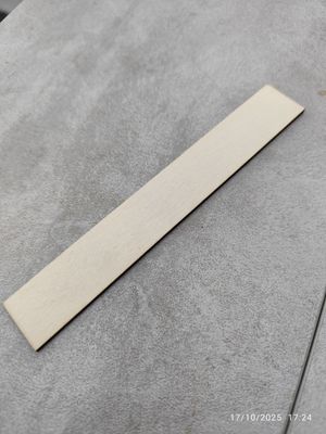 Personalised school ruler wooden engraved — Smooth wooden ruler engraved to order, ideal for school pencil cases and classroom use.